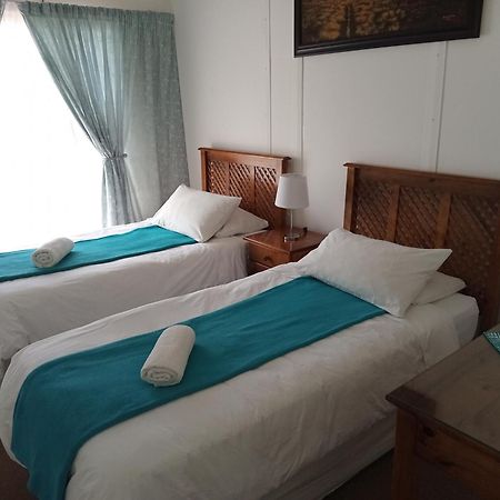 Sunrose Group Of Guesthouses Гарипдам Екстериор снимка