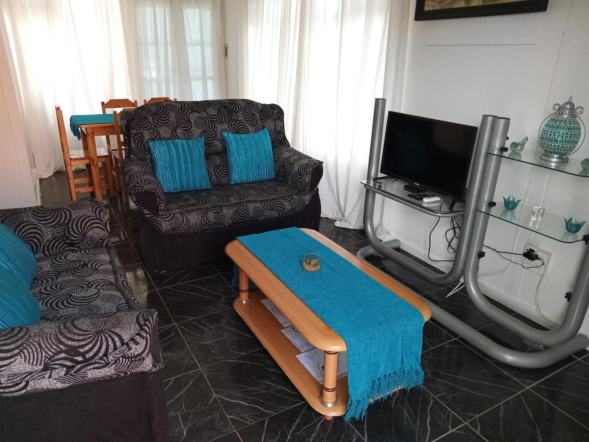 Sunrose Group Of Guesthouses Гарипдам Екстериор снимка
