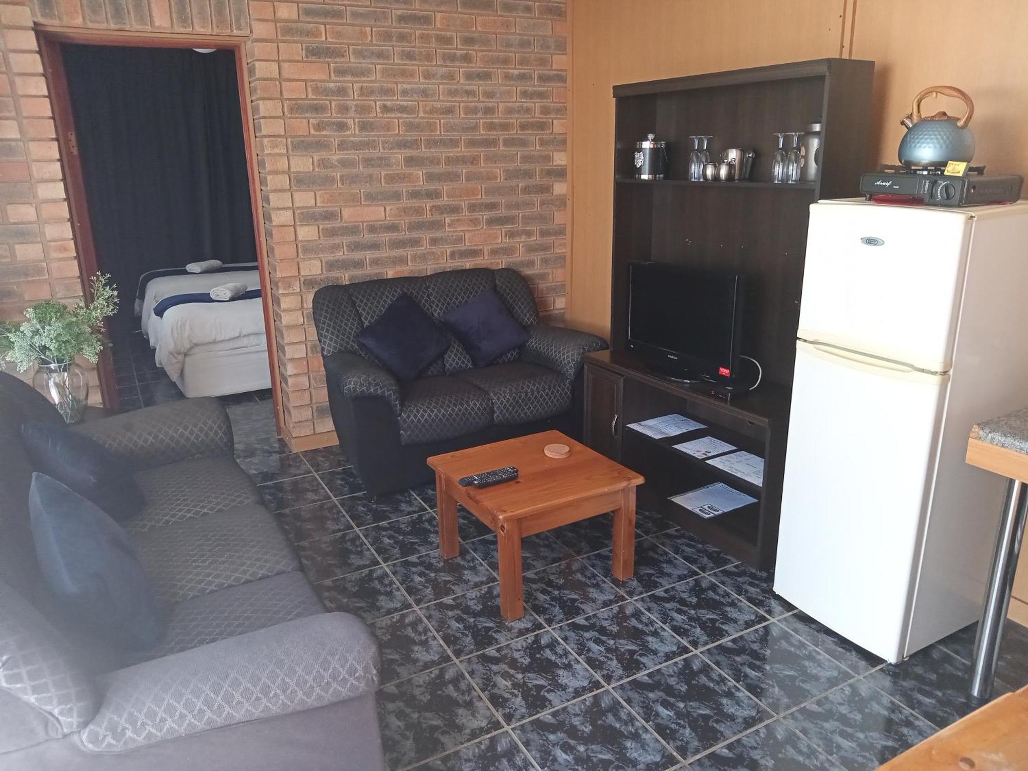 Sunrose Group Of Guesthouses Гарипдам Екстериор снимка