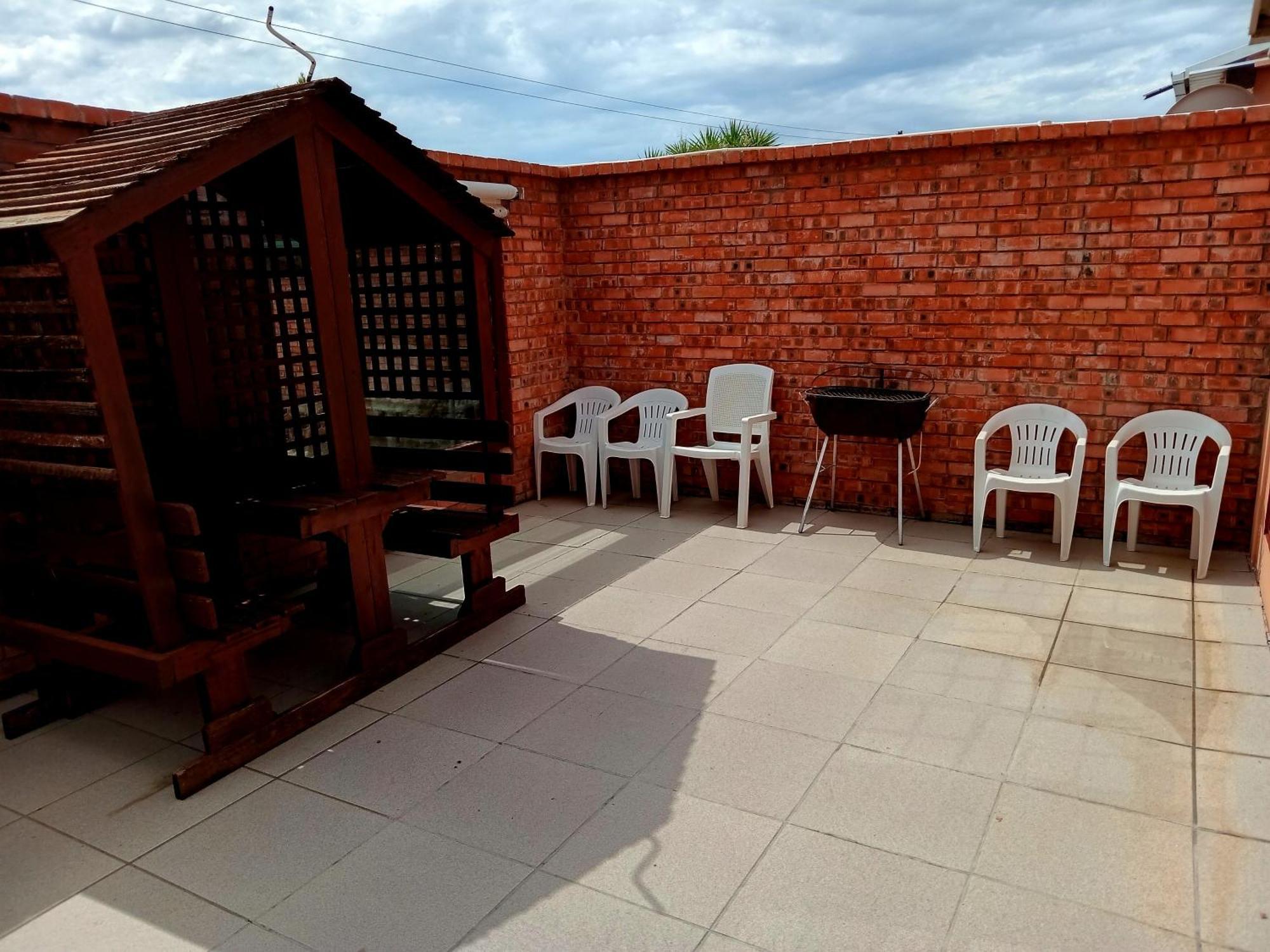 Sunrose Group Of Guesthouses Гарипдам Екстериор снимка