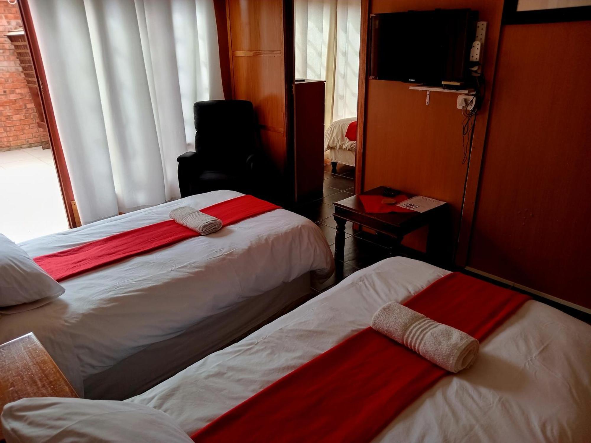 Sunrose Group Of Guesthouses Гарипдам Екстериор снимка